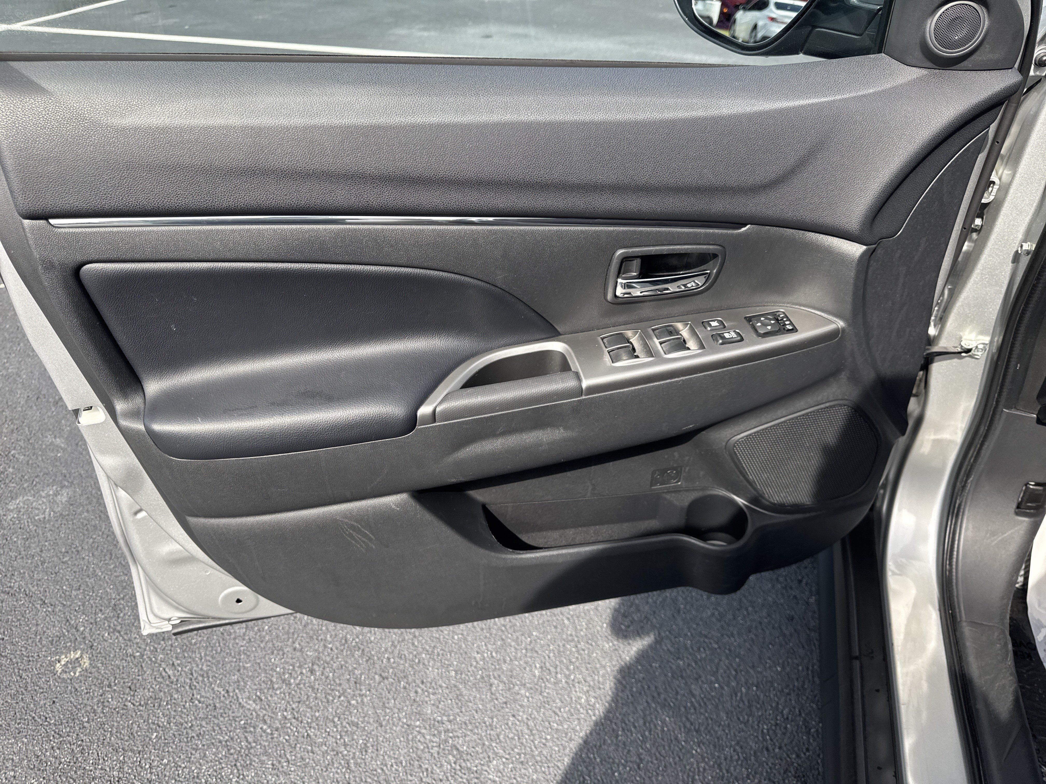 Used 2025 Mitsubishi Outlander Sport SE AWD/4WD image 22