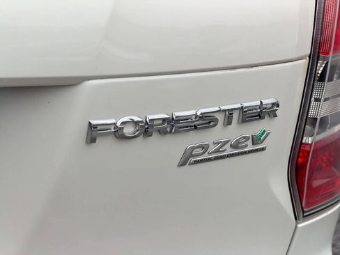 Used 2015 Subaru Forester 2.5i Premium w/ All-Weather Package image 13