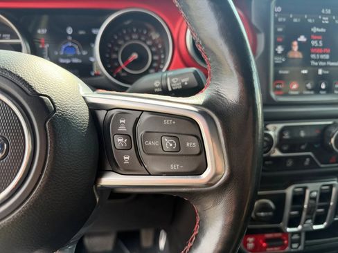 Used 2020 Jeep Gladiator Rubicon AWD/4WD image 21