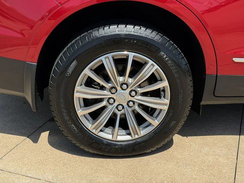 Used 2019 Cadillac XT5 Luxury FWD image 8