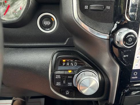 Used 2023 RAM 1500 Laramie AWD/4WD image 16