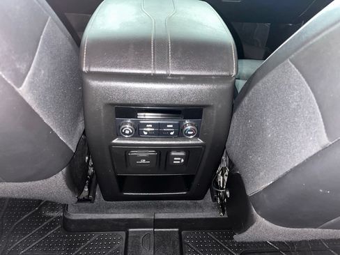 Used 2021 Chevrolet Traverse High Country AWD/4WD image 32