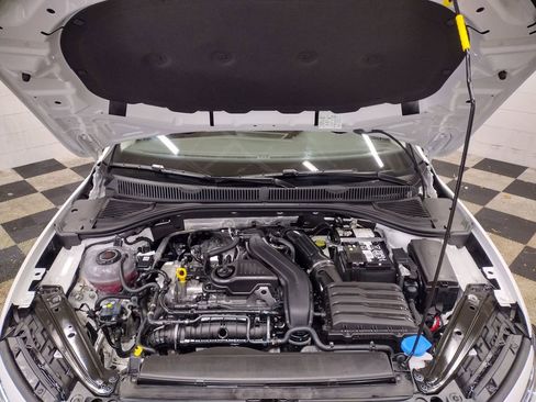 Used 2025 Volkswagen Jetta S image 9