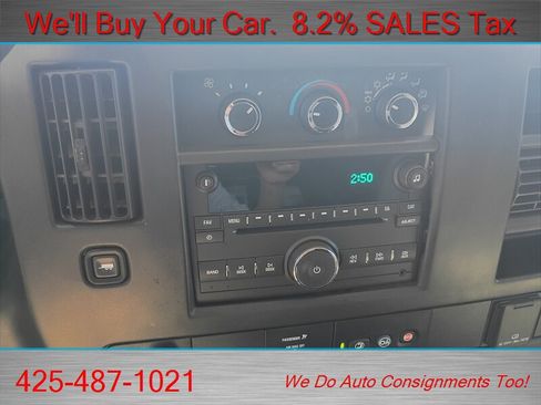 Used 2018 Chevrolet Express 2500 w/ Driver Convenience Package RWD image 23
