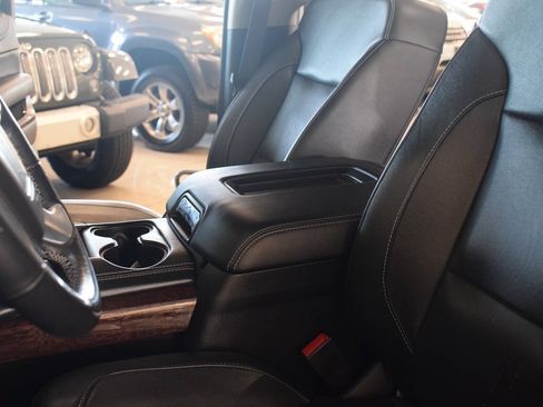 Used 2018 GMC Yukon XL SLT AWD/4WD image 44