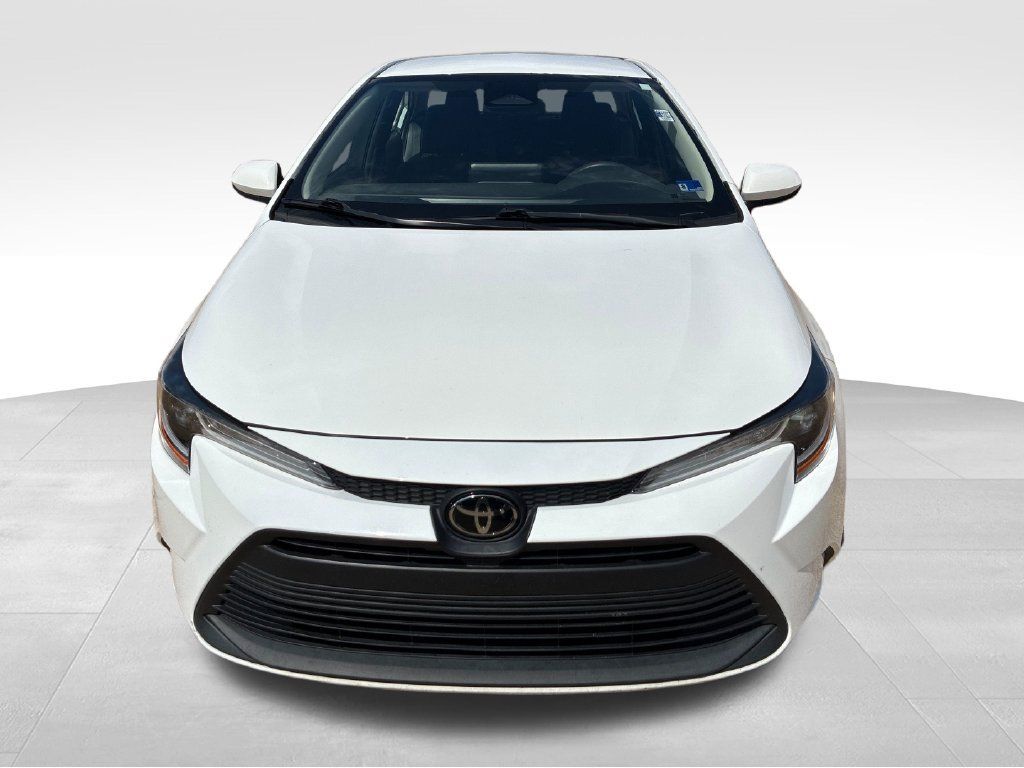 Used 2024 Toyota Corolla LE FWD image 9