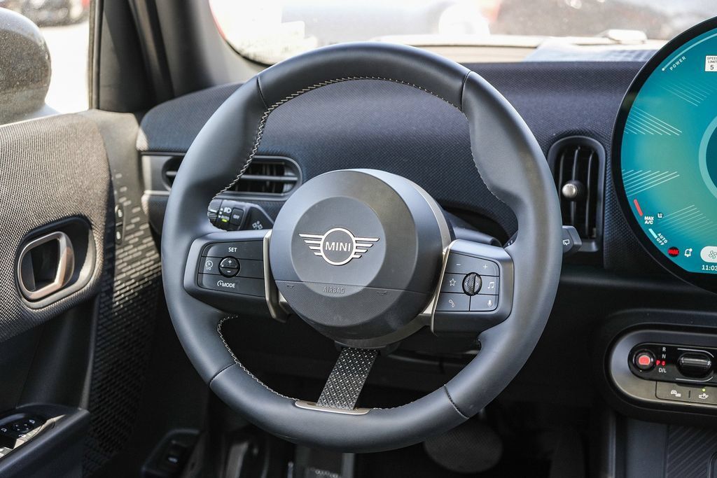 Used 2026 MINI Cooper 4-Door Hardtop FWD image 18