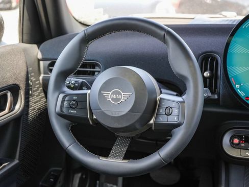 Used 2026 MINI Cooper 4-Door Hardtop FWD image 18