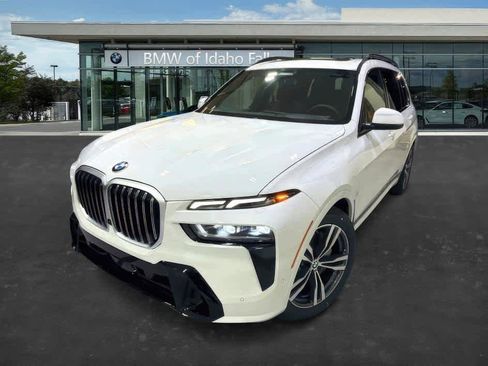 New 2026 BMW X7 xDrive40i w/ M Sport Package AWD/4WD image 3