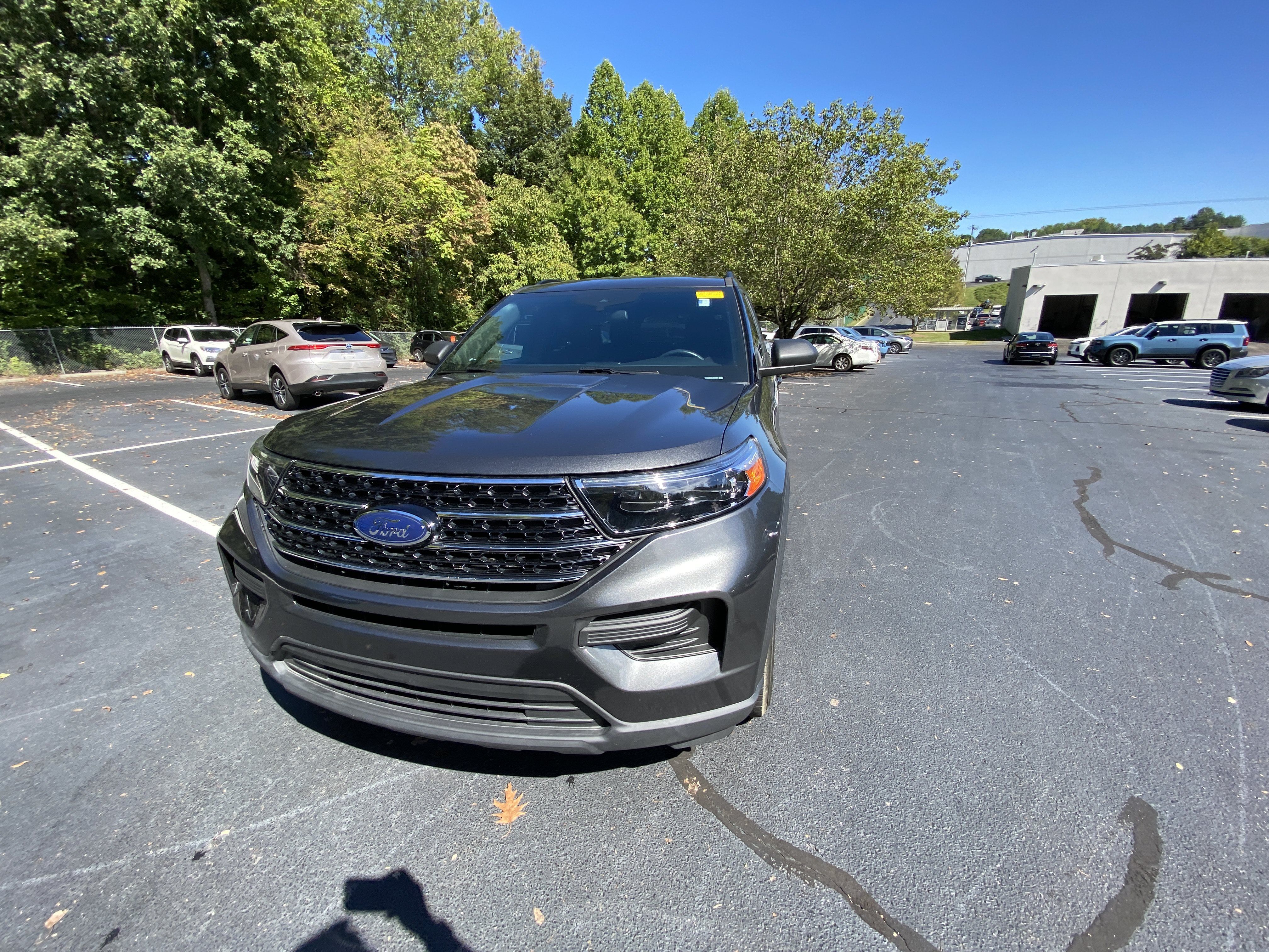 Used 2020 Ford Explorer XLT w/ Class III Trailer Tow Package AWD/4WD image 1