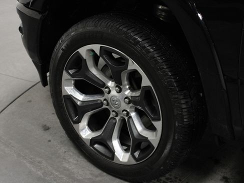 Used 2022 RAM 1500 Limited w/ Body Color Bumper Group image 10