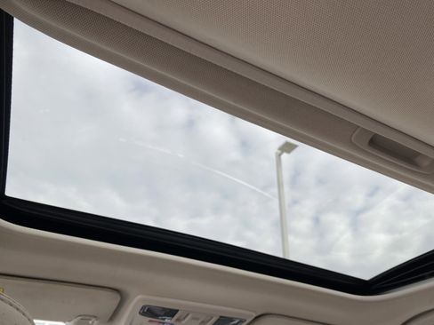 Used 2017 Subaru Outback 2.5i Limited image 35