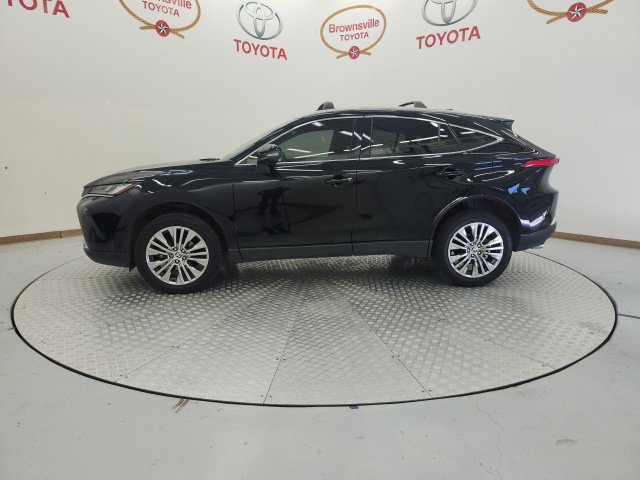 Used 2022 Toyota Venza XLE AWD/4WD image 5