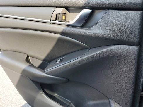 Used 2019 Honda Accord LX image 13