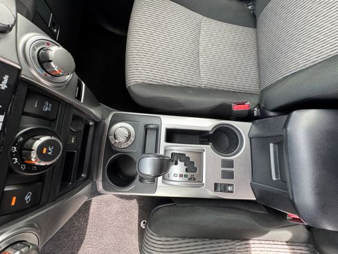 Used 2023 Toyota 4Runner SR5 AWD/4WD image 15