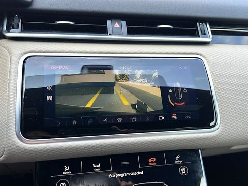Used 2018 Land Rover Range Rover Velar R-Dynamic SE AWD/4WD image 16