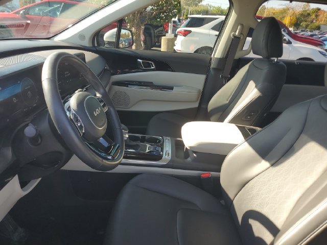 Certified 2024 Kia Carnival SX FWD image 17