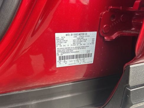 Used 2025 Ford Explorer ST image 41