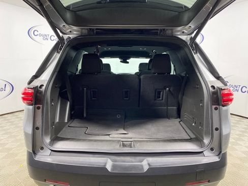 Used 2023 Chevrolet Traverse LT AWD/4WD image 24