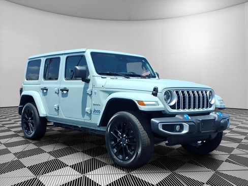 Used 2024 Jeep Wrangler Unlimited Sahara AWD/4WD image 1