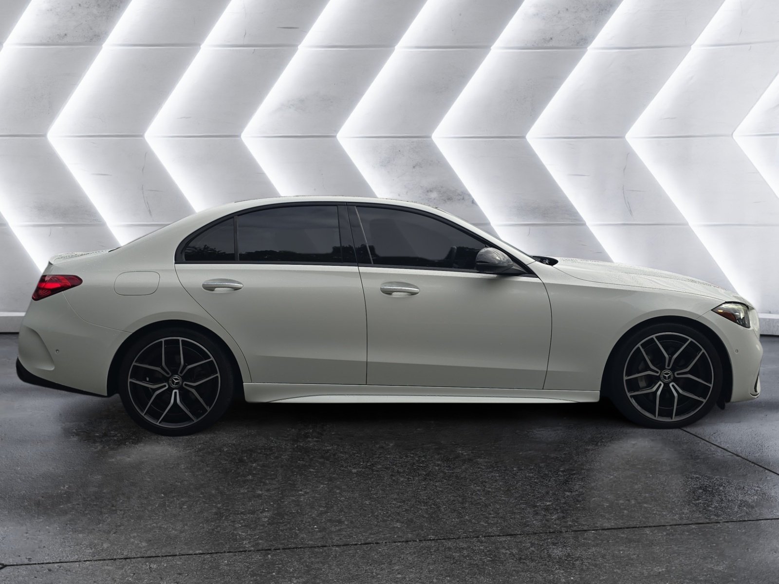 Used 2023 Mercedes-Benz C 300 Sedan image 6