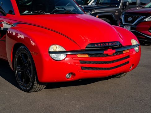 Used 2003 Chevrolet SSR w/ Preferred Equipment Group image 7