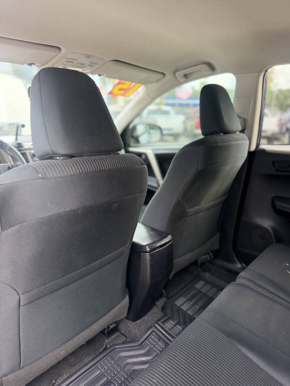 Used 2015 Toyota RAV4 LE FWD image 24