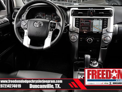 Used 2022 Toyota 4Runner SR5 Premium w/ Moonroof Package AWD/4WD image 17