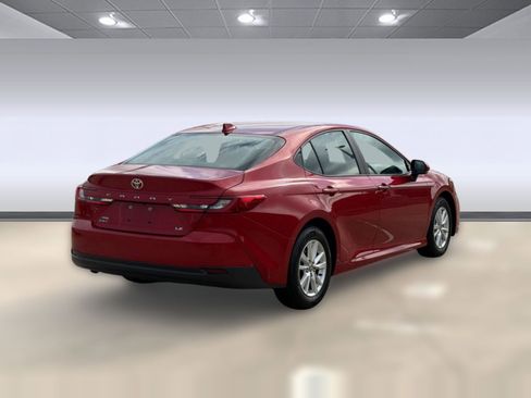 Used 2025 Toyota Camry LE w/ Convenience Package AWD/4WD image 9