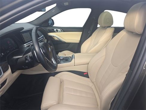 Certified 2022 BMW X6 xDrive40i w/ Premium Package image 10