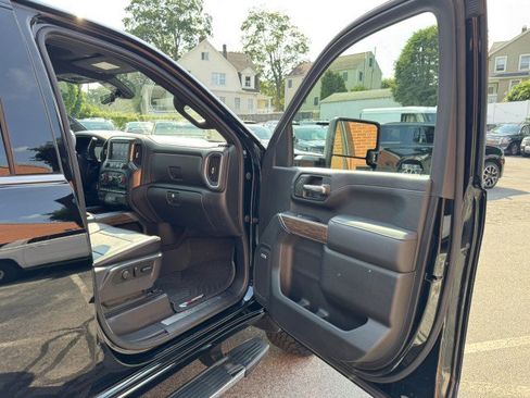 Used 2020 Chevrolet Silverado 3500 High Country w/ Z71 Off-Road Package image 16