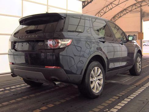 Used 2016 Land Rover Discovery Sport SE AWD/4WD image 4