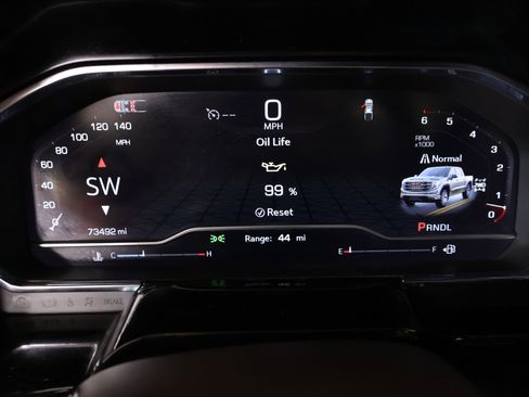 Used 2024 GMC Sierra 1500 SLE w/ Preferred Package image 4