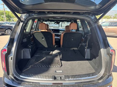 Used 2023 Kia Telluride SX Prestige X-Line AWD/4WD image 2