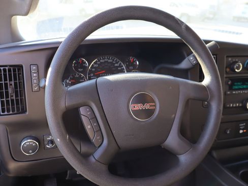 Used 2024 GMC Savana 2500 w/ Driver Convenience Package image 18