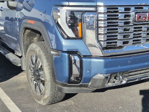 Used 2024 GMC Sierra 2500 Denali w/ Denali Reserve Package AWD/4WD image 4