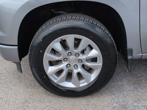 Used 2024 Chevrolet Silverado 1500 Custom image 11