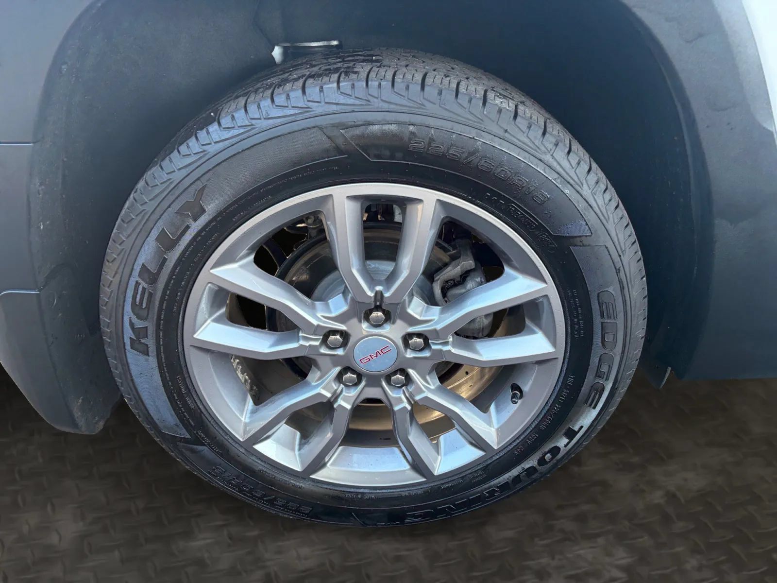 Used 2022 GMC Terrain SLT w/ LPO, Floor Liner Package AWD/4WD image 39