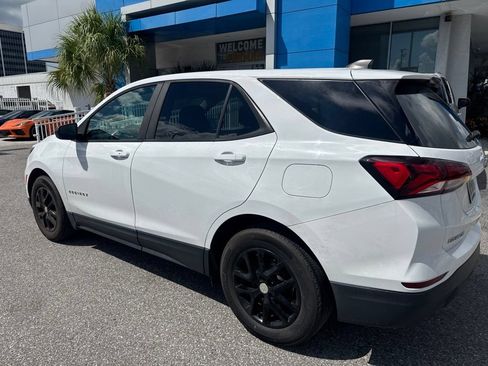 Used 2022 Chevrolet Equinox LS w/ LS Convenience Package FWD image 6