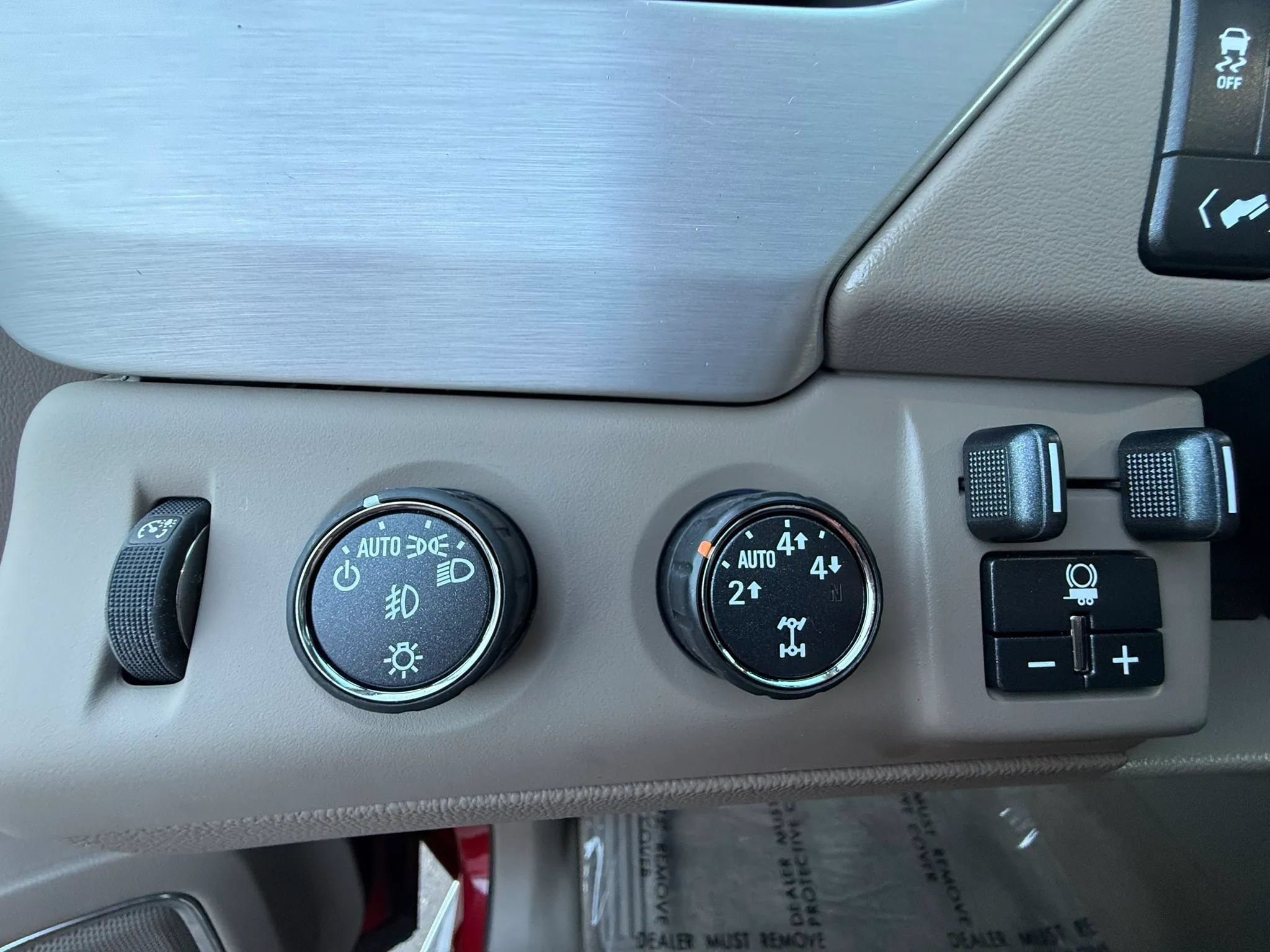 Used 2015 GMC Yukon XL SLT w/ HD Trailering Package AWD/4WD image 44