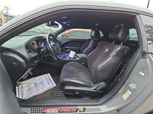 Used 2018 Dodge Challenger R/T Scat Pack image 5