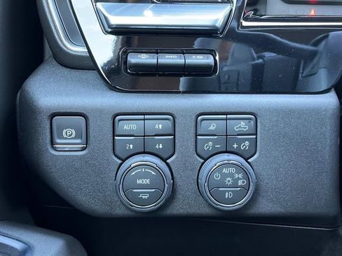 New 2026 Chevrolet Silverado 1500 High Country AWD/4WD image 33