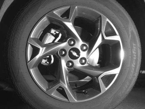 Used 2025 Chevrolet Trax LT w/ LT Convenience Package image 11