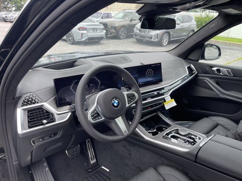 Used 2026 BMW X7 xDrive40i w/ M Sport Package image 11
