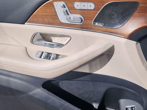 Used 2021 Mercedes-Benz GLE 350 4MATIC image 11