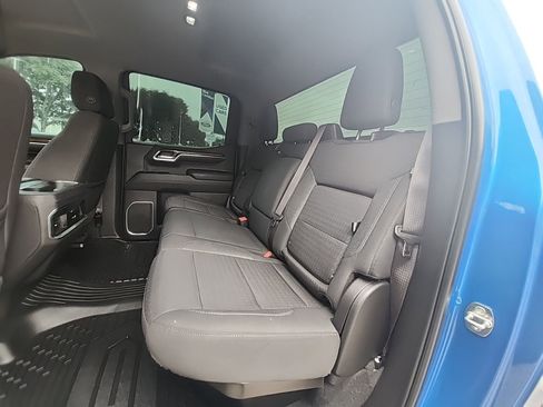 Used 2023 GMC Sierra 1500 Elevation image 8