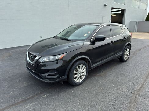 Used 2021 Nissan Rogue Sport S FWD image 2