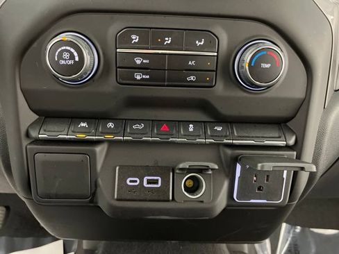 Used 2023 Chevrolet Silverado 1500 Custom RWD image 27