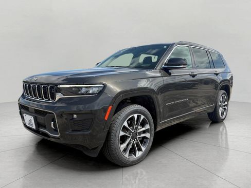 Used 2022 Jeep Grand Cherokee L Overland w/ Advanced Protech Group III AWD/4WD image 4