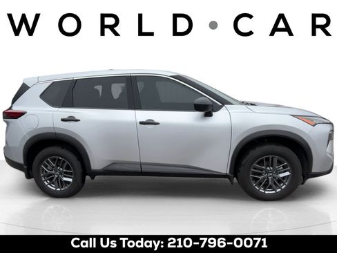 Certified 2025 Nissan Rogue S AWD/4WD image 2
